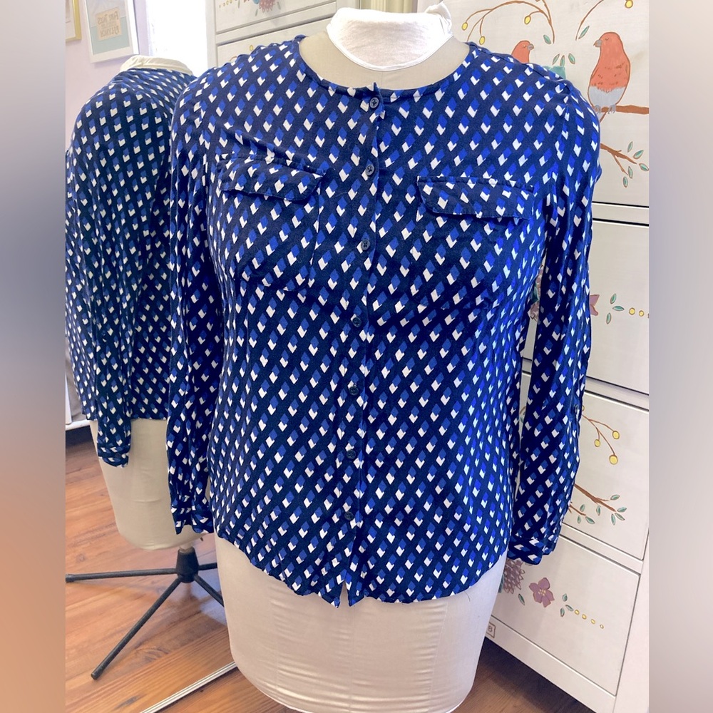 Tommy Hilfiger blue and black diamonds button down blouse